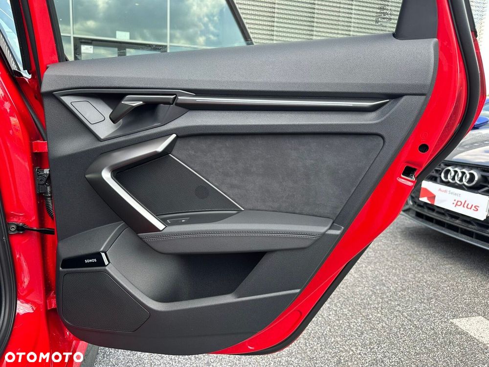 Audi RS3 Limousine - 22