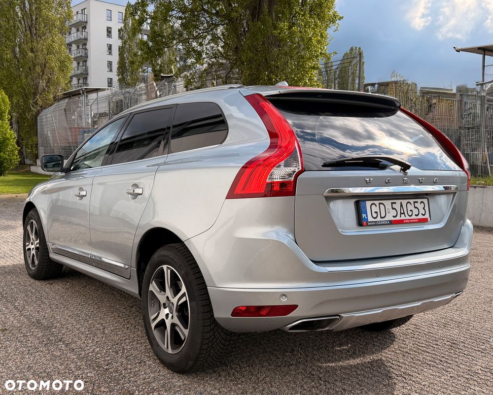 Volvo XC 60 D4 Geartronic Summum - 9