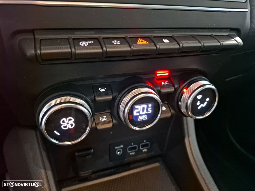 Renault Captur 1.0 TCe Techno Bi-Fuel - 23