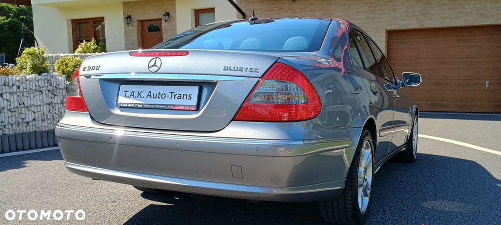 Mercedes-Benz Klasa E 300 BLUETEC Avantgarde - 13