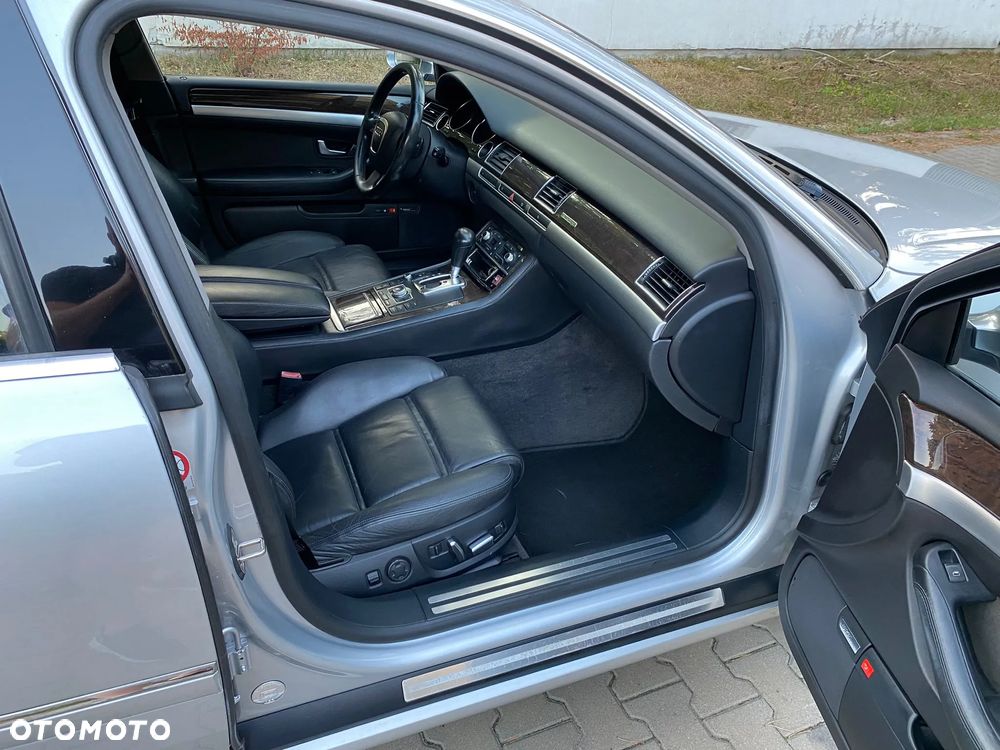 Audi A8 6.0 W12 Quattro - 6