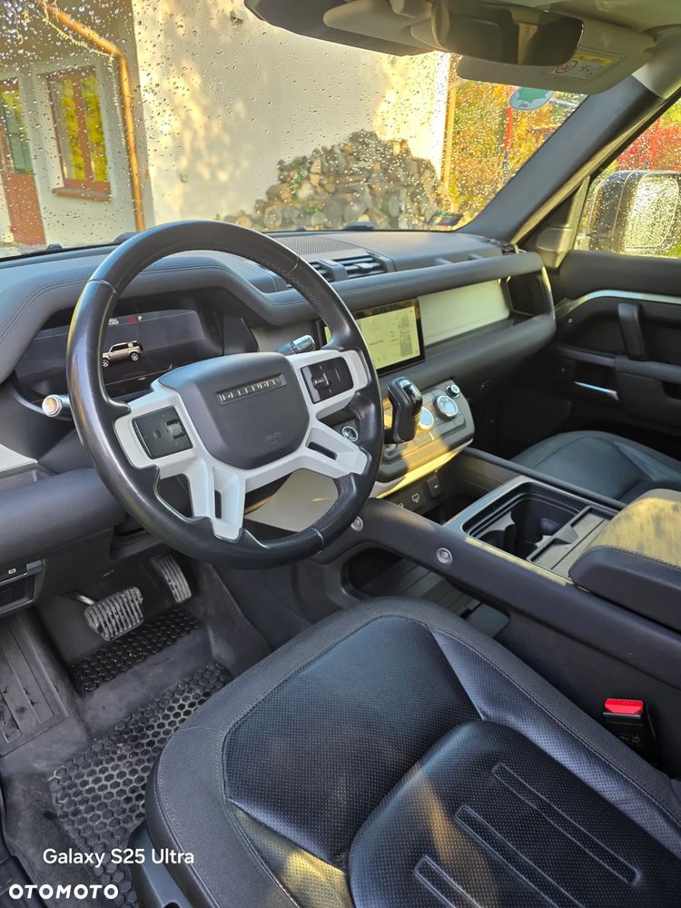 Land Rover Defender 2.0 D240 S - 8