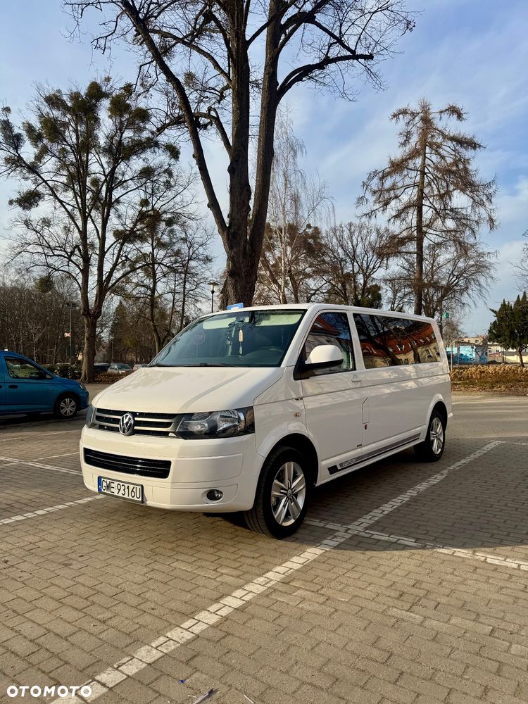 Volkswagen Caravelle - 2