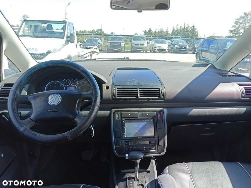 Volkswagen Sharan - 11