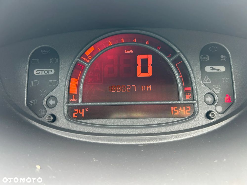 Renault Modus 1.6 16V ESP Dynamique - 29