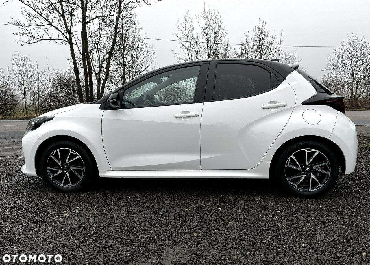 Toyota Yaris - 10