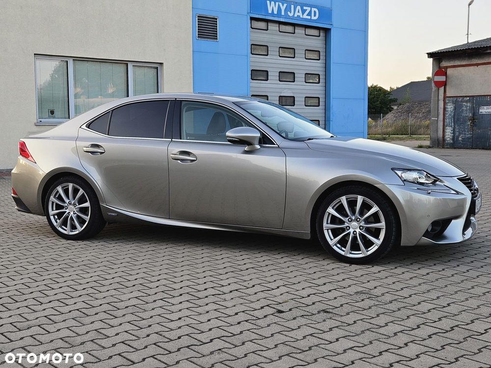 Lexus IS 300h Comfort - 5