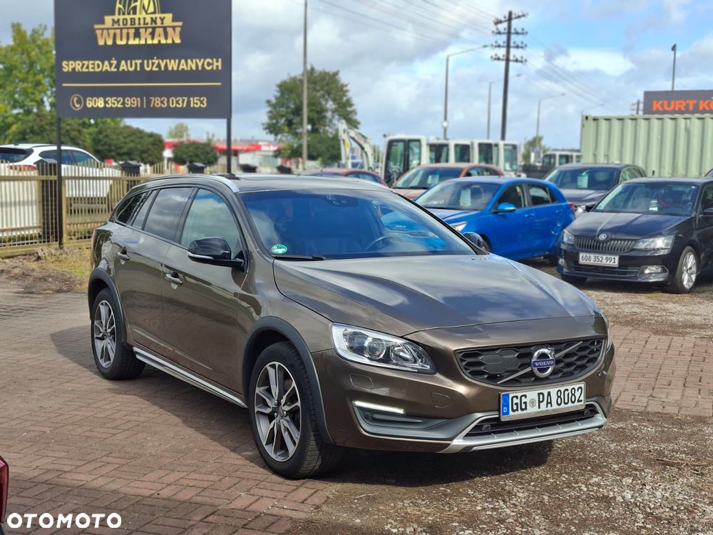 Volvo V60 Cross Country D4 Drive-E Summum - 1