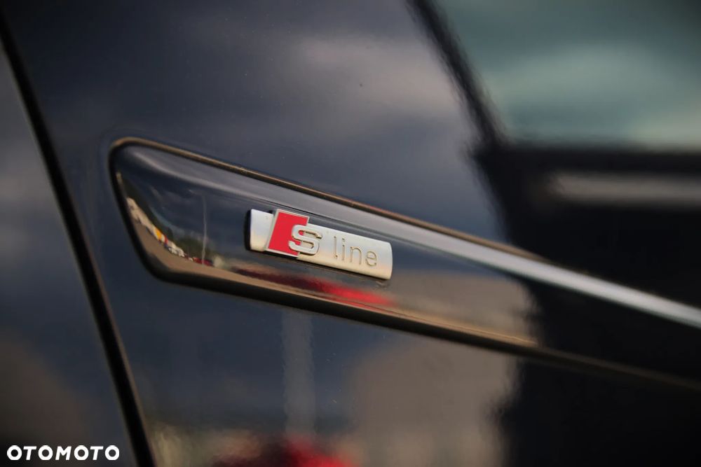 Audi A4 Avant - 16