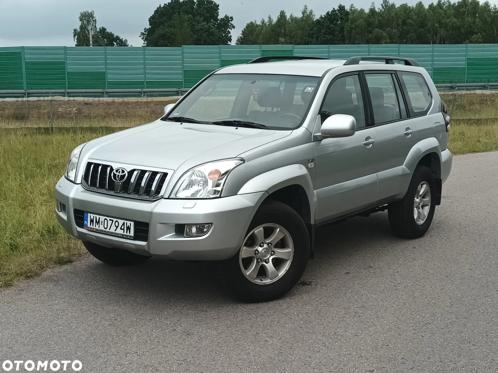 Toyota Land Cruiser - 2