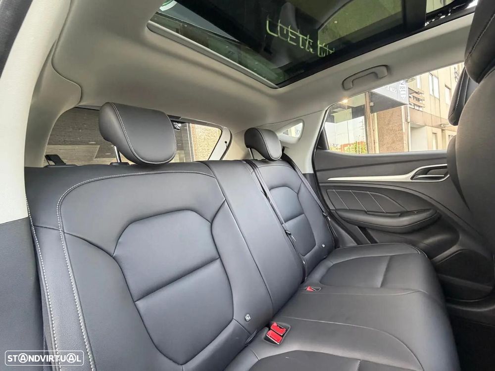 MG ZS EV 44.5 kWh Luxury - 14
