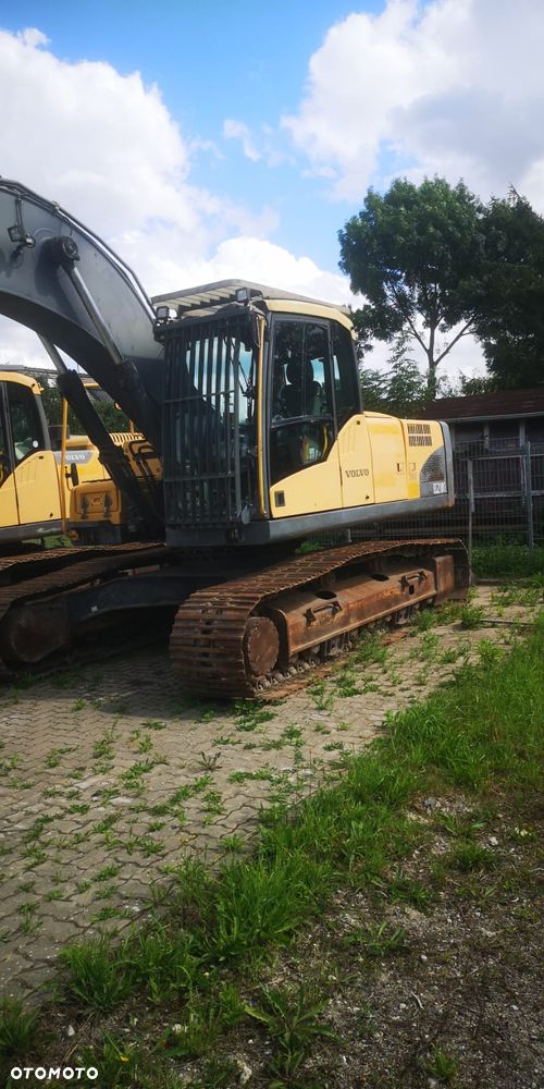 Volvo EC 210 CL - 2