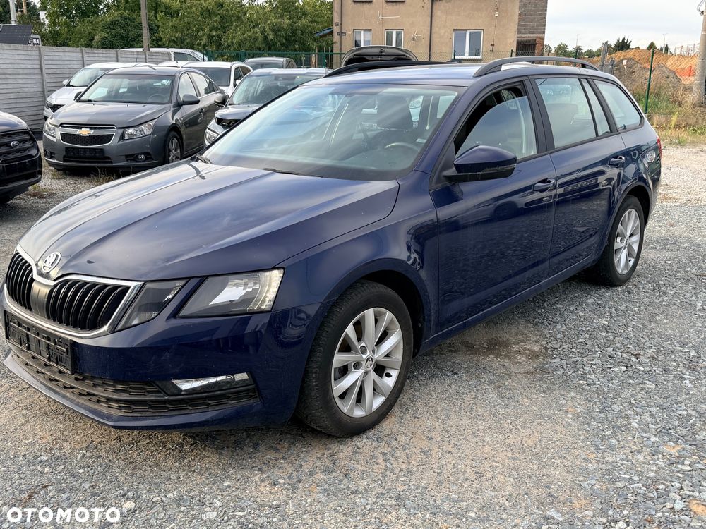 Skoda Octavia 1.6 TDI Style DSG - 4