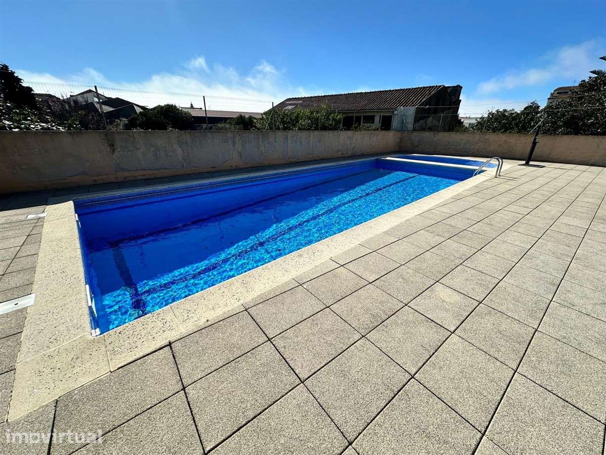 T4 Condomínio fechado com piscina-Póvoa de Varzim-Garagem - Grande imagem: 2/20