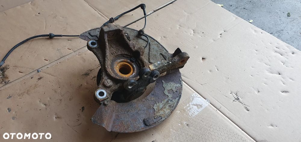 Zwrotnica piasta prawy przód przednia prawa Citroen C5 III 2.0 HDI - 4