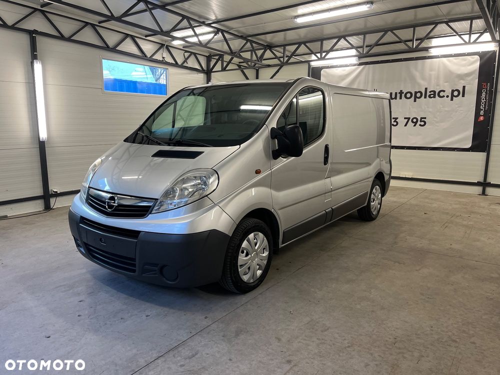 Opel Vivaro - 1
