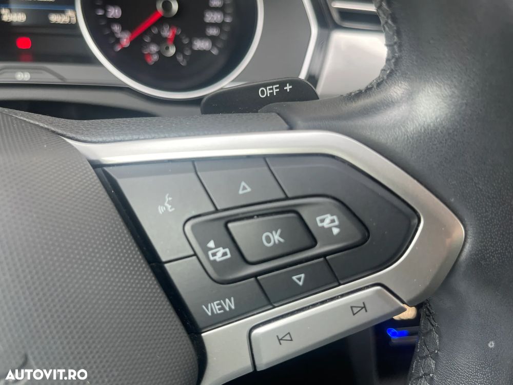 Volkswagen Passat - 19