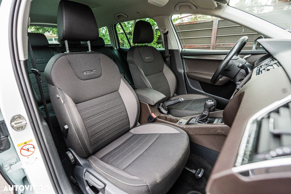 Skoda Octavia 2.0 TDI 4x4 DSG Scout - 7