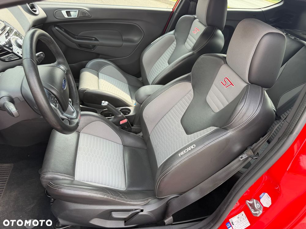 Ford Fiesta 1.6 EcoBoost ST - 15