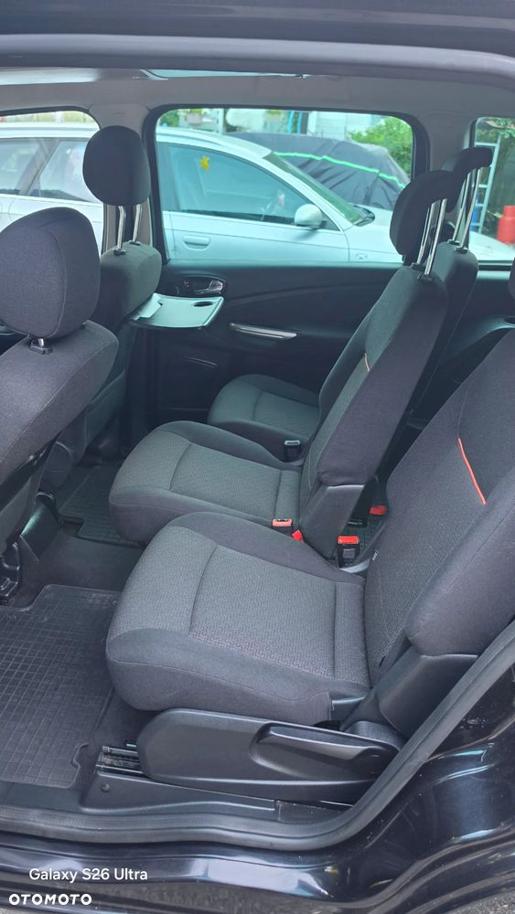 Ford Galaxy - 4