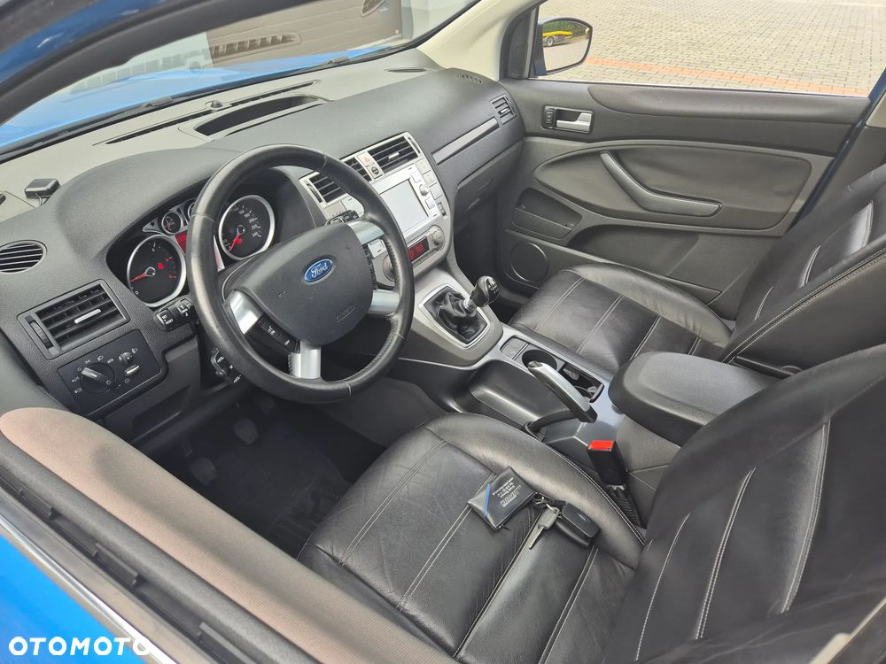 Ford Kuga 2.0 TDCi 4x4 Titanium - 27