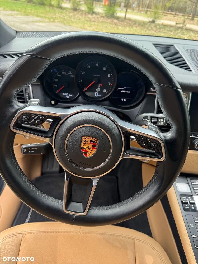 Porsche Macan Standard - 17