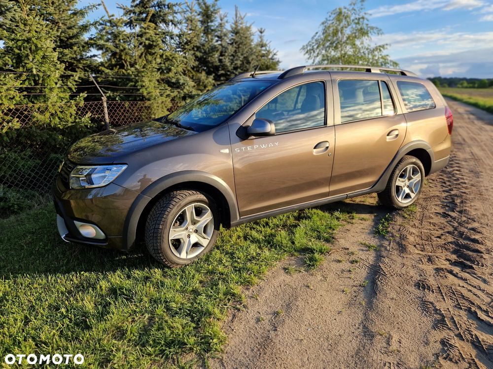 Dacia Logan TCe 90 S&S Stepway Celebration - 9
