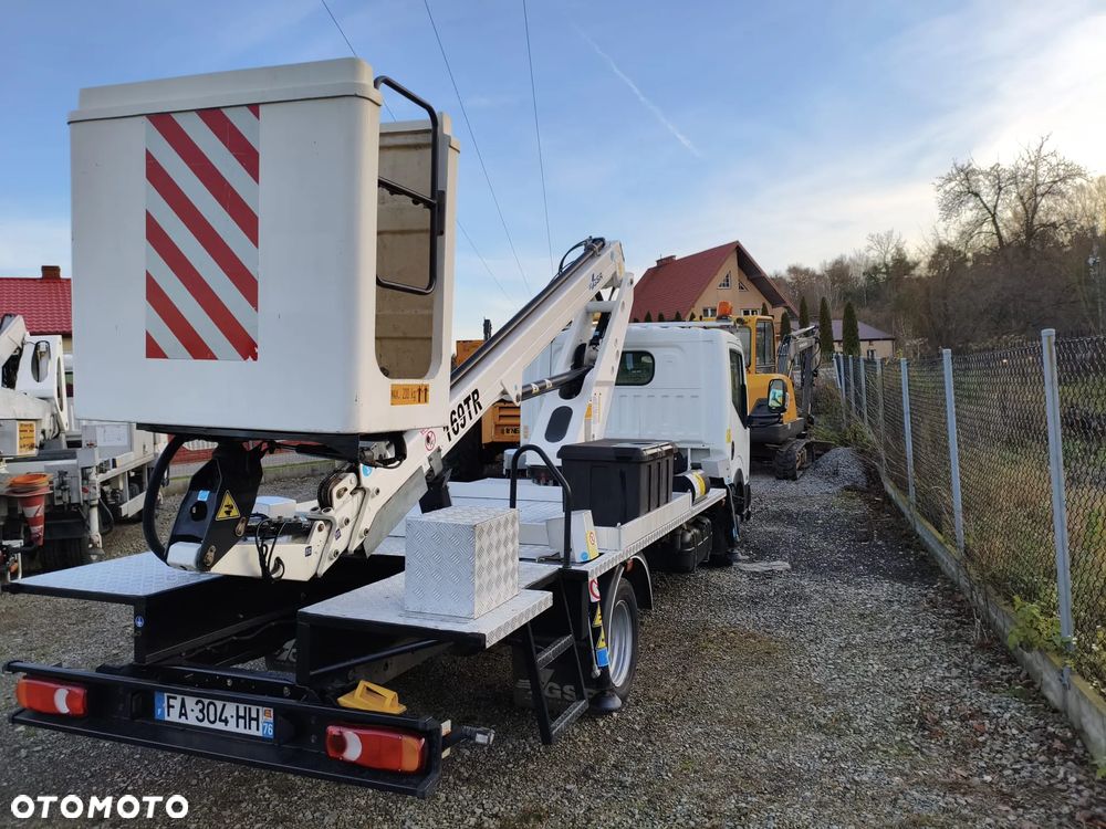 Nissan Cabstar NT400 35.13 - 4