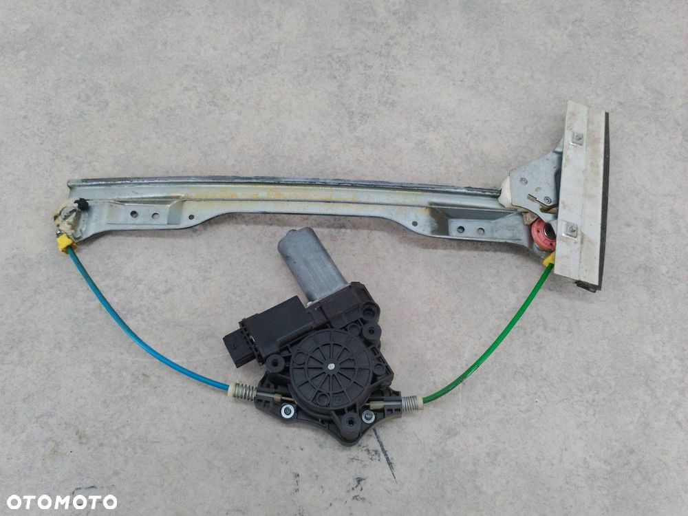 PODNOŚNIK SZYBY PRAWY PRZÓD OPEL CORSA D 013188491 - 7