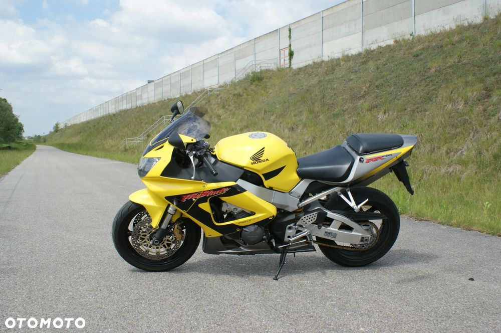 Honda CBR - 7