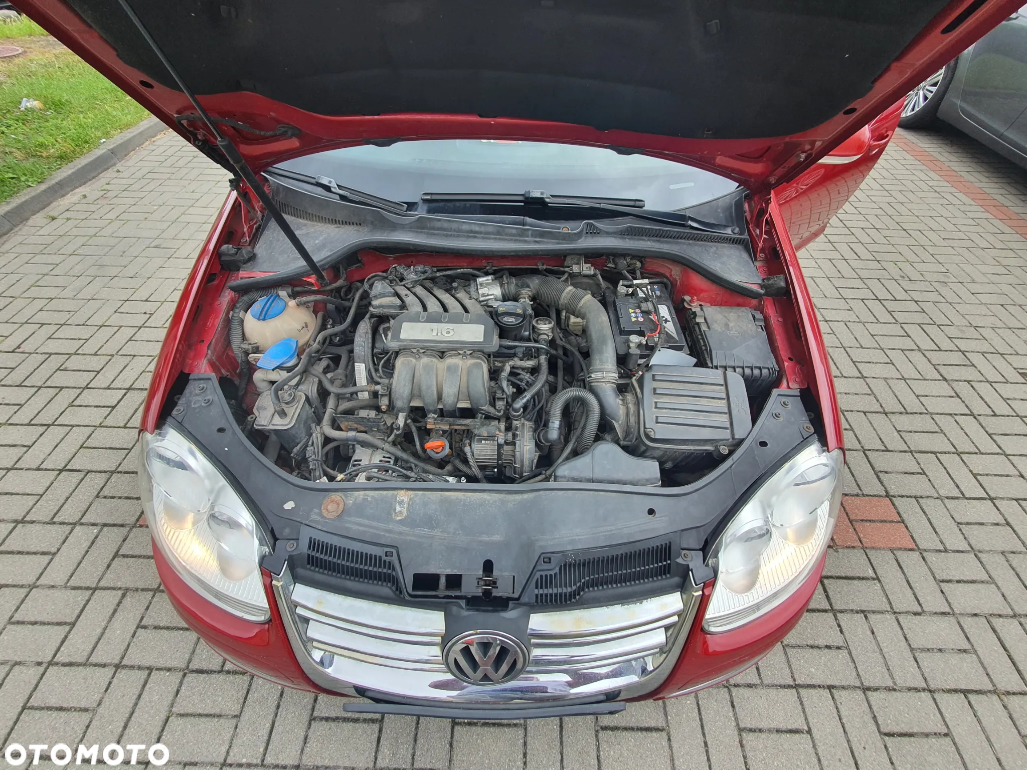 Volkswagen Jetta 1.6 Trendline DSG - 21