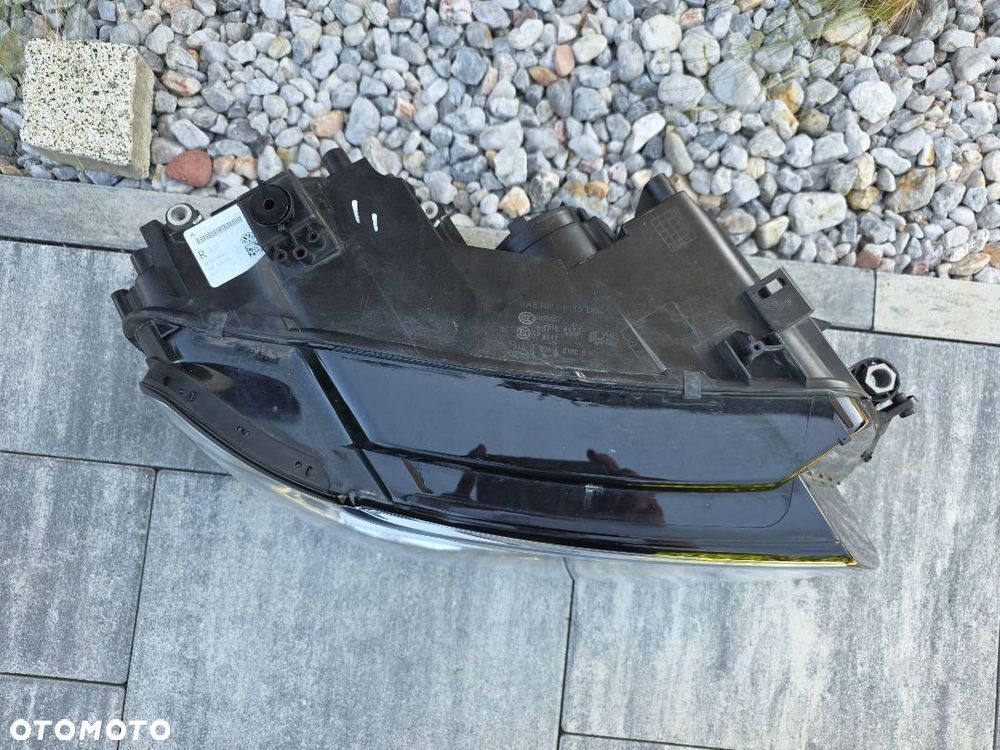 VW TIGUAN 2 II 5NN ALLSPACE Lampa prawa przód Zwykła H7 Led 5NN941006 - 5