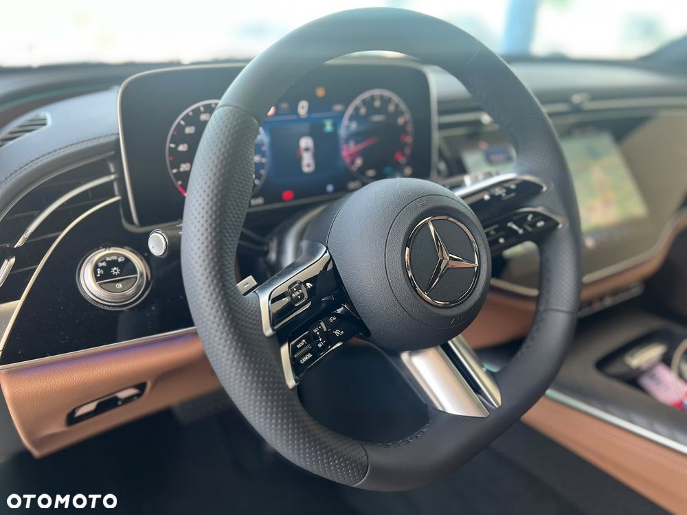 Mercedes-Benz Klasa E 200 9G-TRONIC AMG Line NIGHT Edition - 19