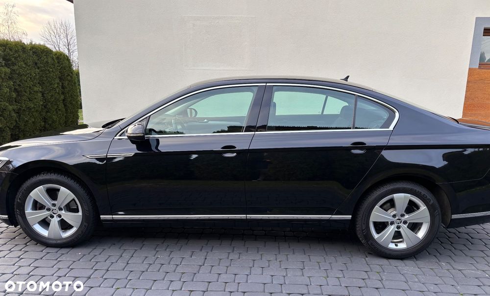 Volkswagen Passat 2.0 TDI SCR Comfortline DSG - 9