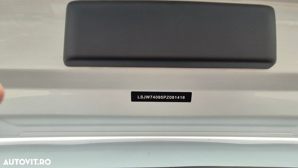 MG ZS EV Maximal Luxury - 8