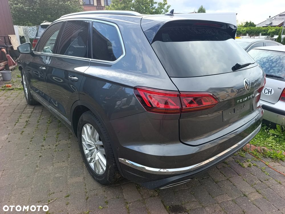 Volkswagen Touareg 3.0 V6 TSI OPF 4Motion - 9