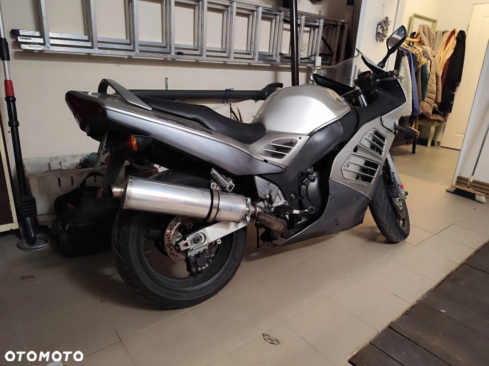 Suzuki RF - 9