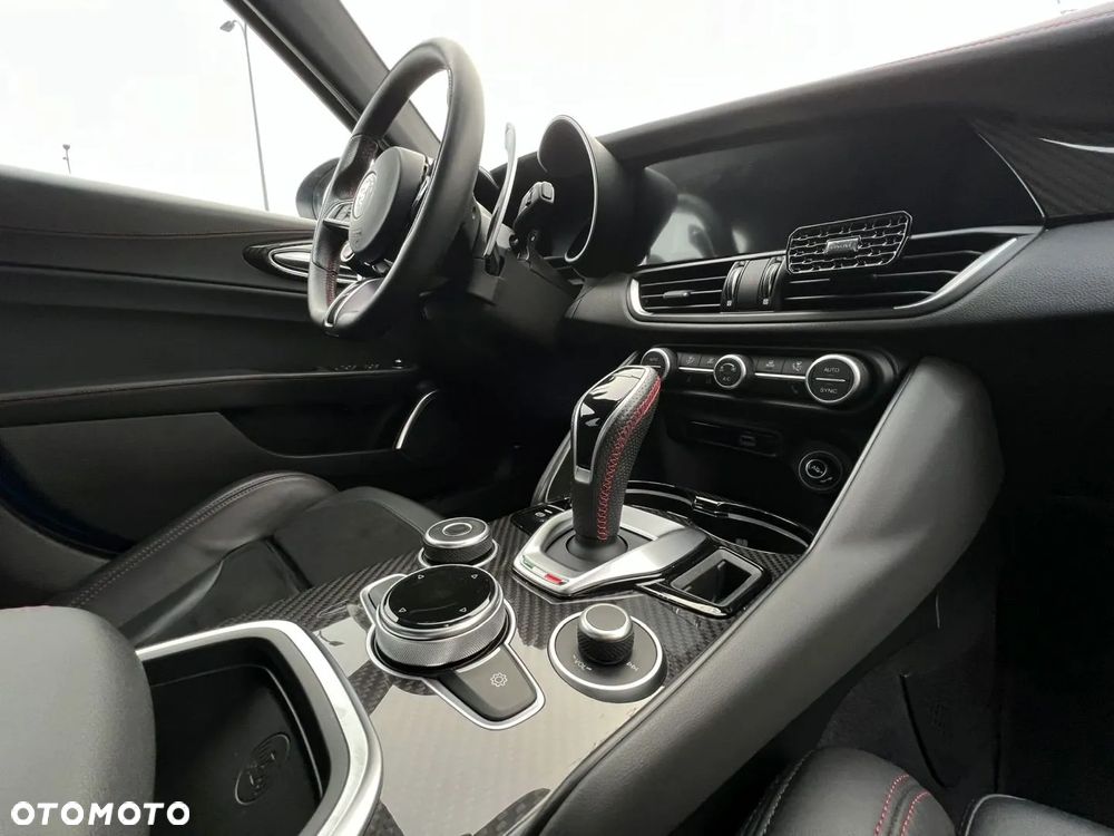 Alfa Romeo Giulia - 26