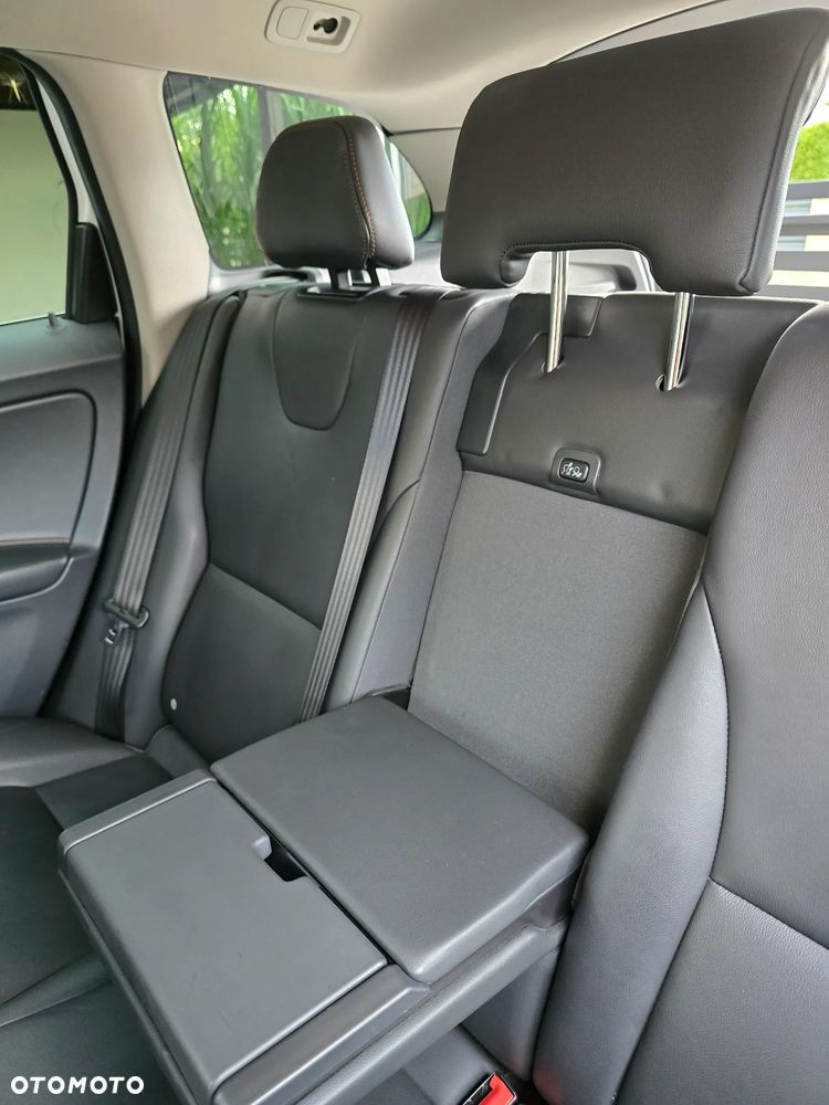 Volvo XC 60 T5 AWD Drive-E Summum - 33