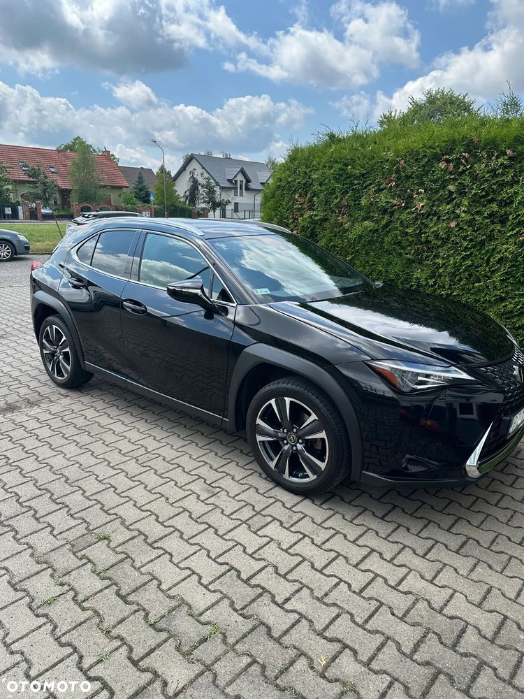 Lexus UX - 1