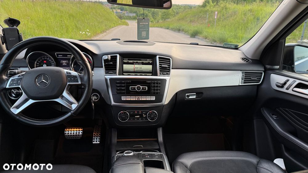 Mercedes-Benz ML 350 BlueTec 4-Matic - 17