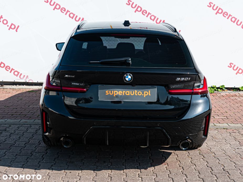 BMW Seria 3 330i xDrive M Sport - 9
