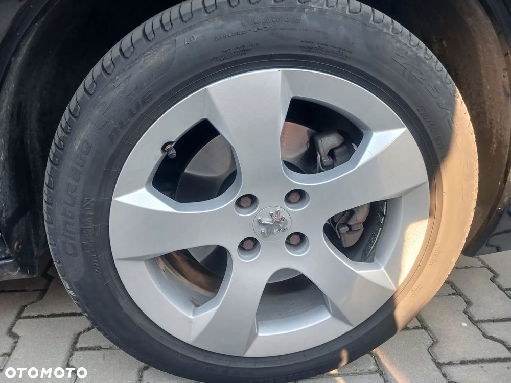 Peugeot 3008 HDi 160 Automatik Active - 3