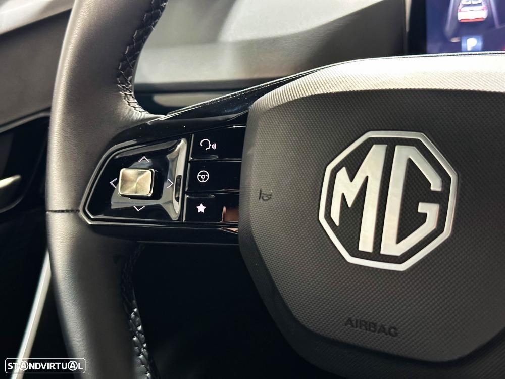 MG MG4 77 kWh Extended Range Luxury - 43