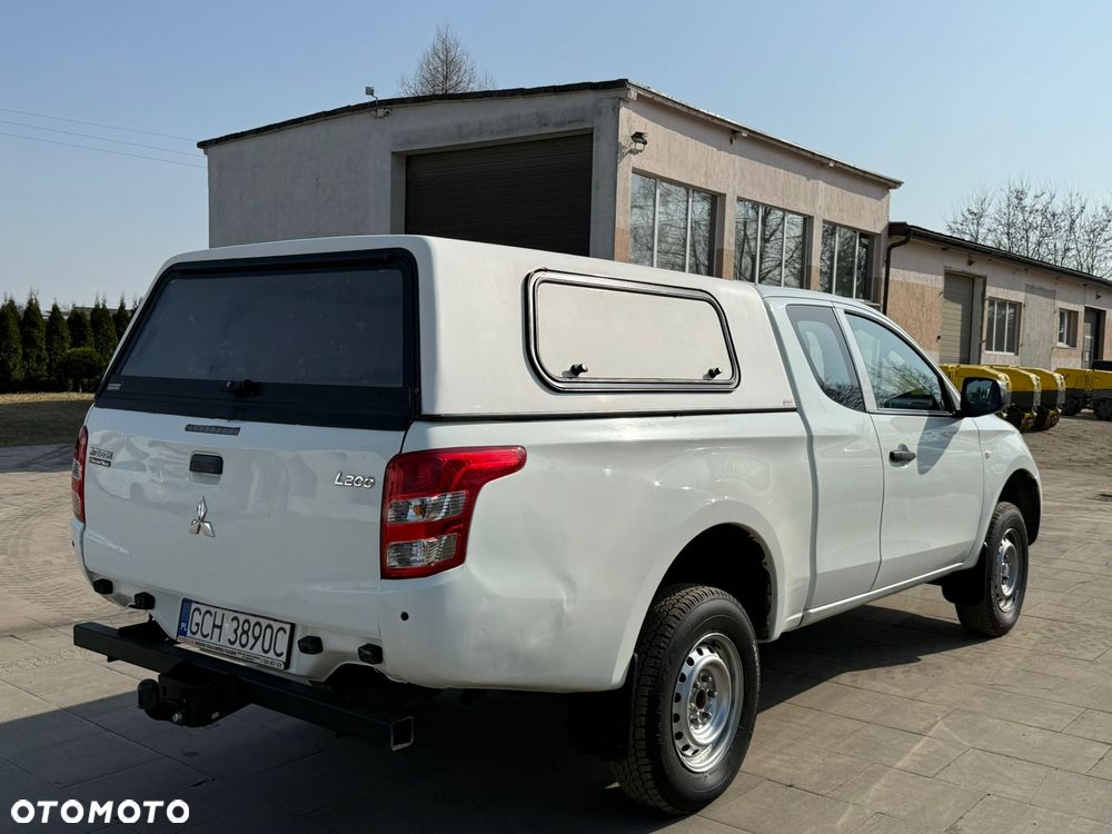 Mitsubishi L200 2.4 d CC Invite - 3