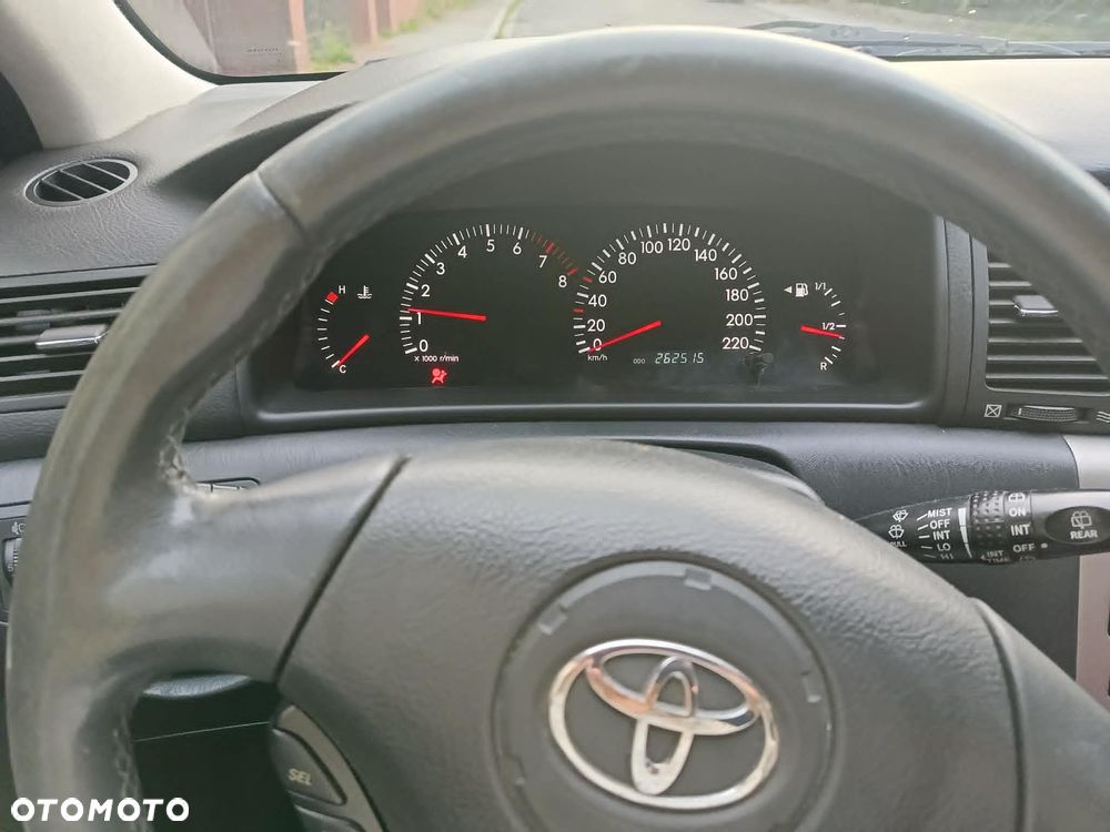 Toyota Corolla - 12
