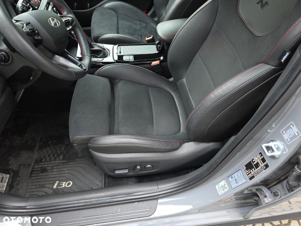 Hyundai i30 - 23