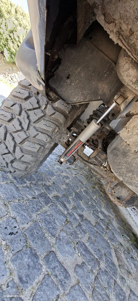 Jeep Grand Cherokee - 12