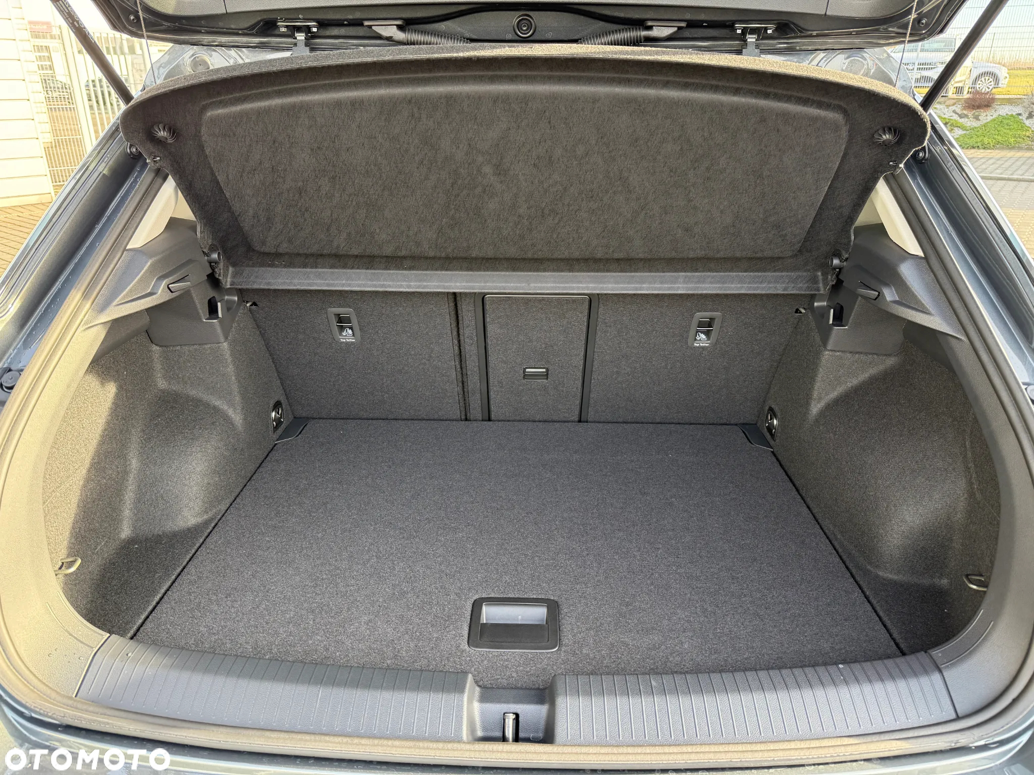 Volkswagen T-Roc - 11