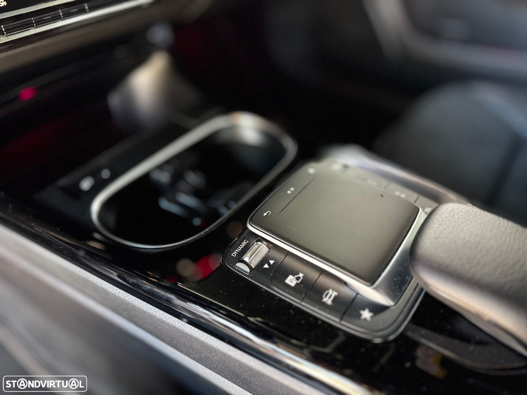 Mercedes-Benz A 250 e AMG Line - 13